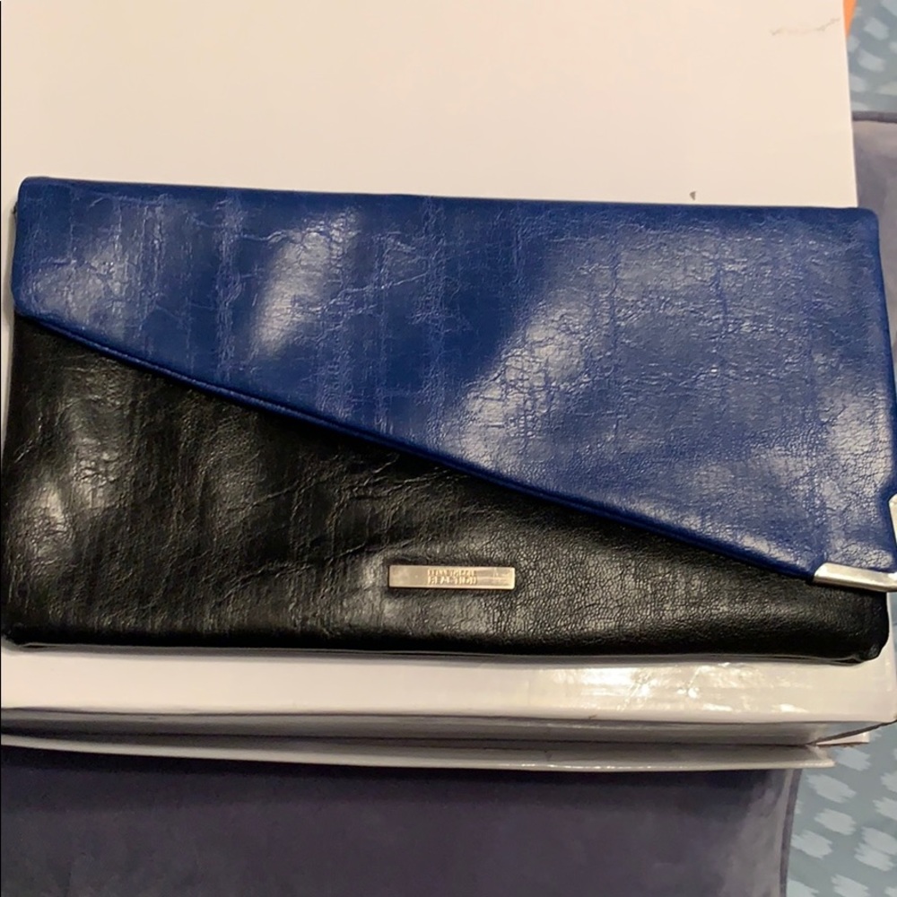 Kennethcole Reaction Clutch View 3